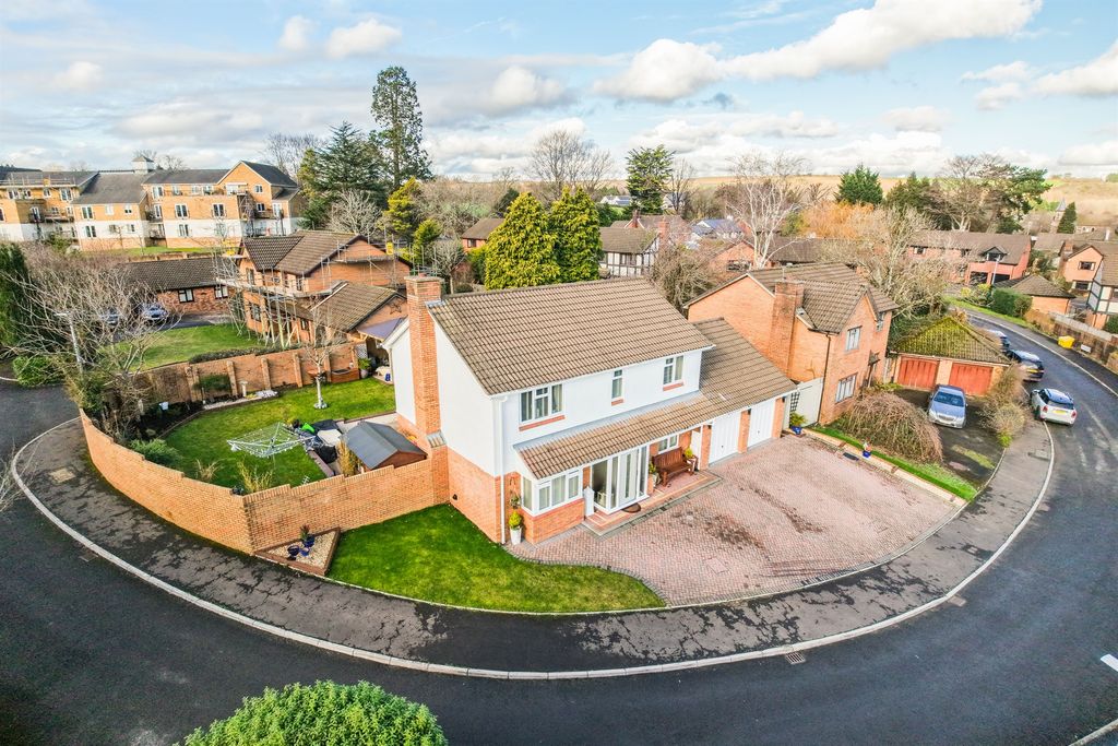 Property photo 1 of 34