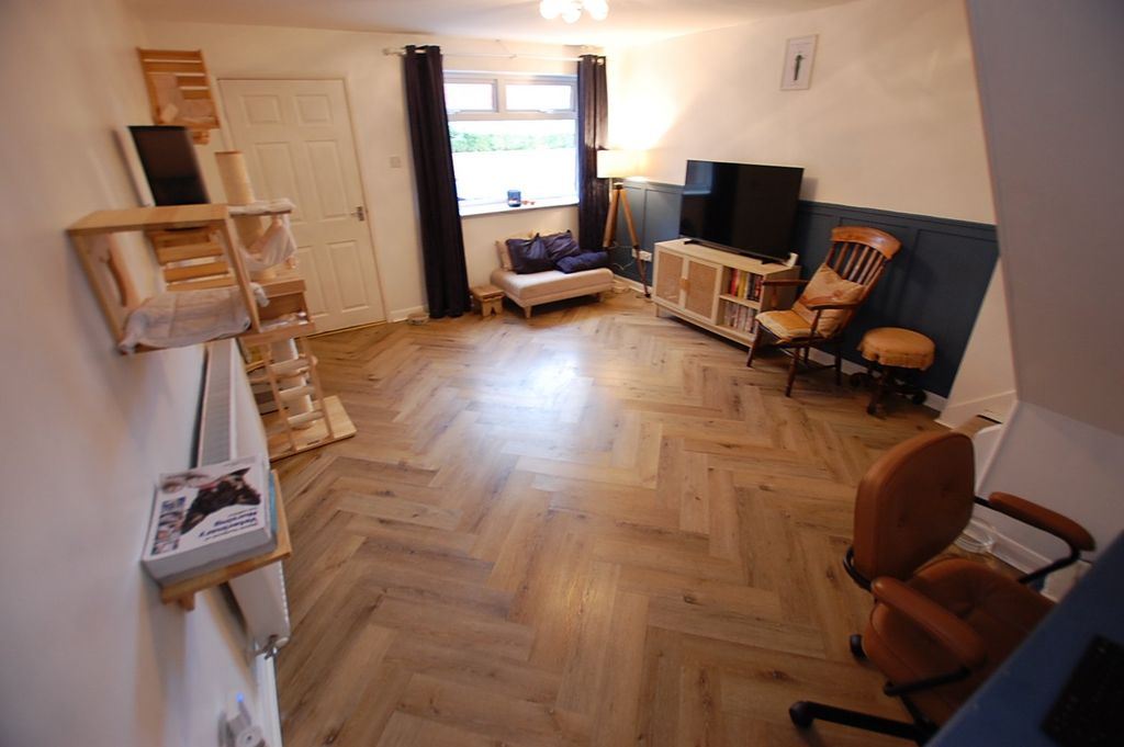 Property photo 2 of 16 Picture No. 09