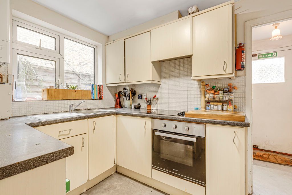 Property photo 3 of 31 Photo 6