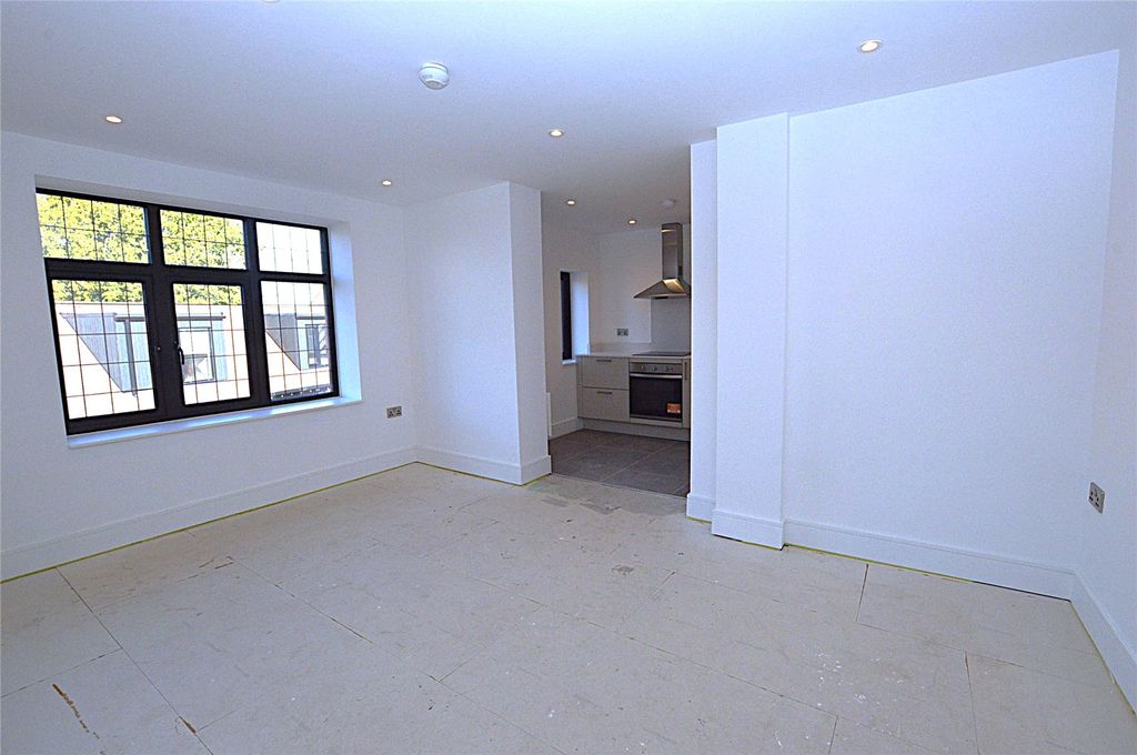 Property photo 3 of 12 Picture No. 11