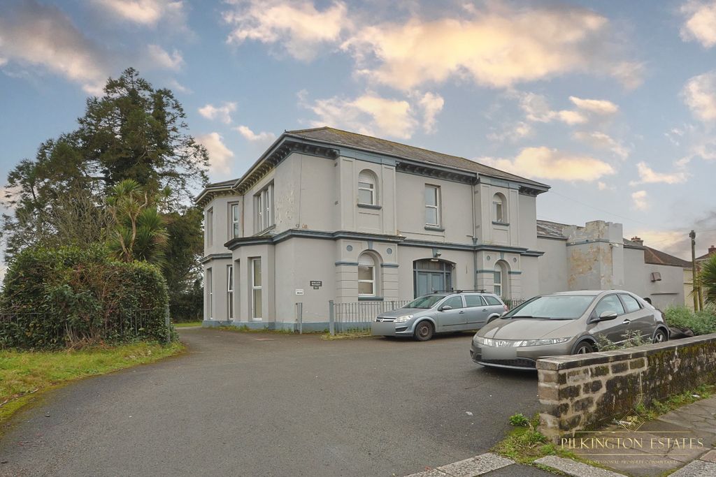 Property photo 3 of 33 4505044