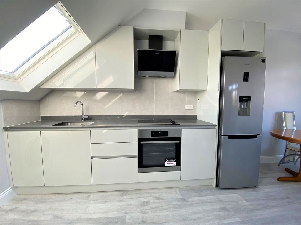 Property photo 2 of 4 Kitchen
