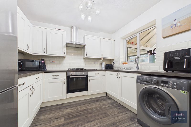 Property photo 3 of 25 Photo 17