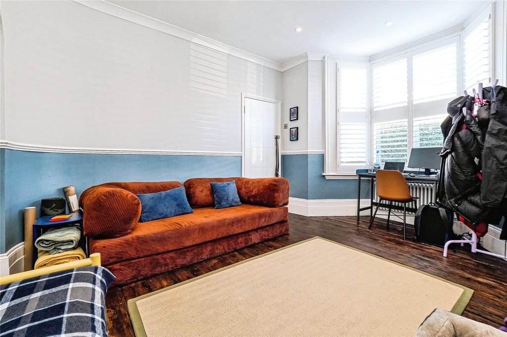 Property photo 3 of 16 Picture No. 02