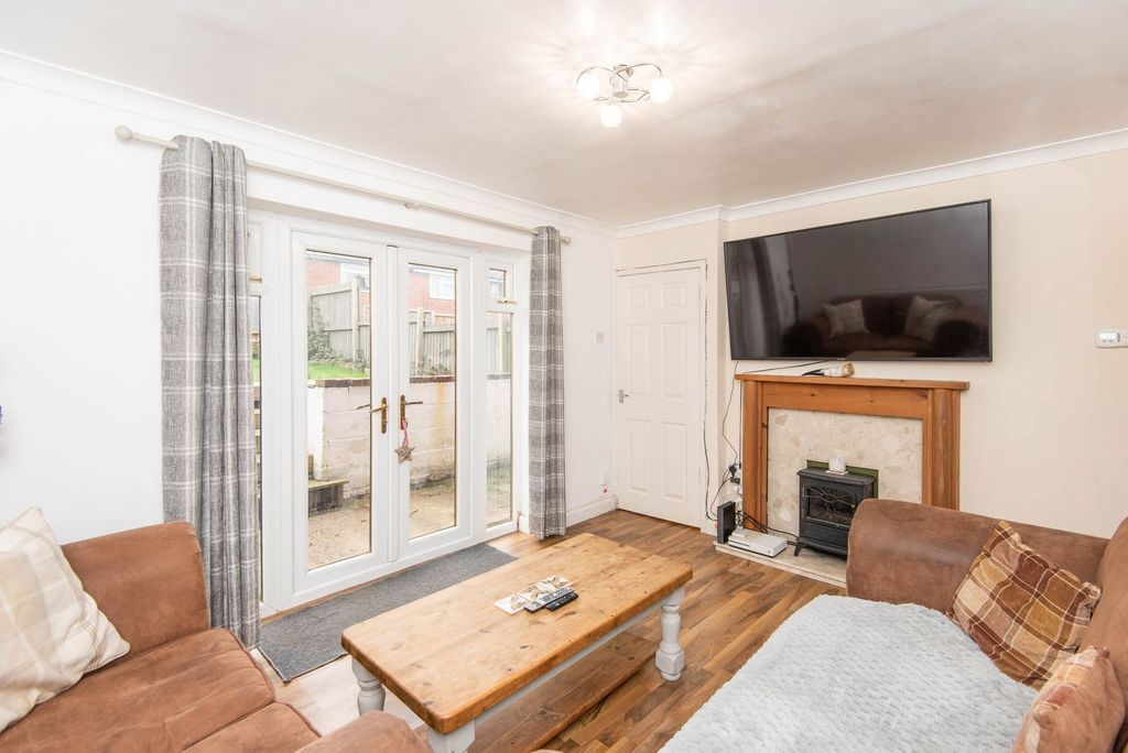 Property photo 3 of 16