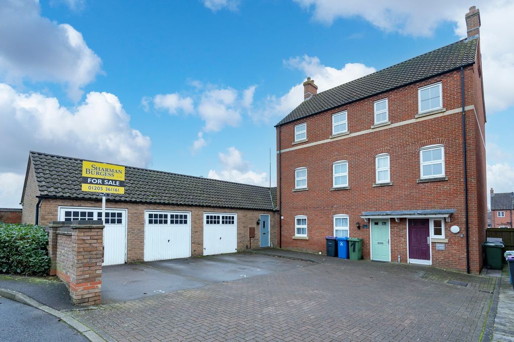 Property photo 1 of 9