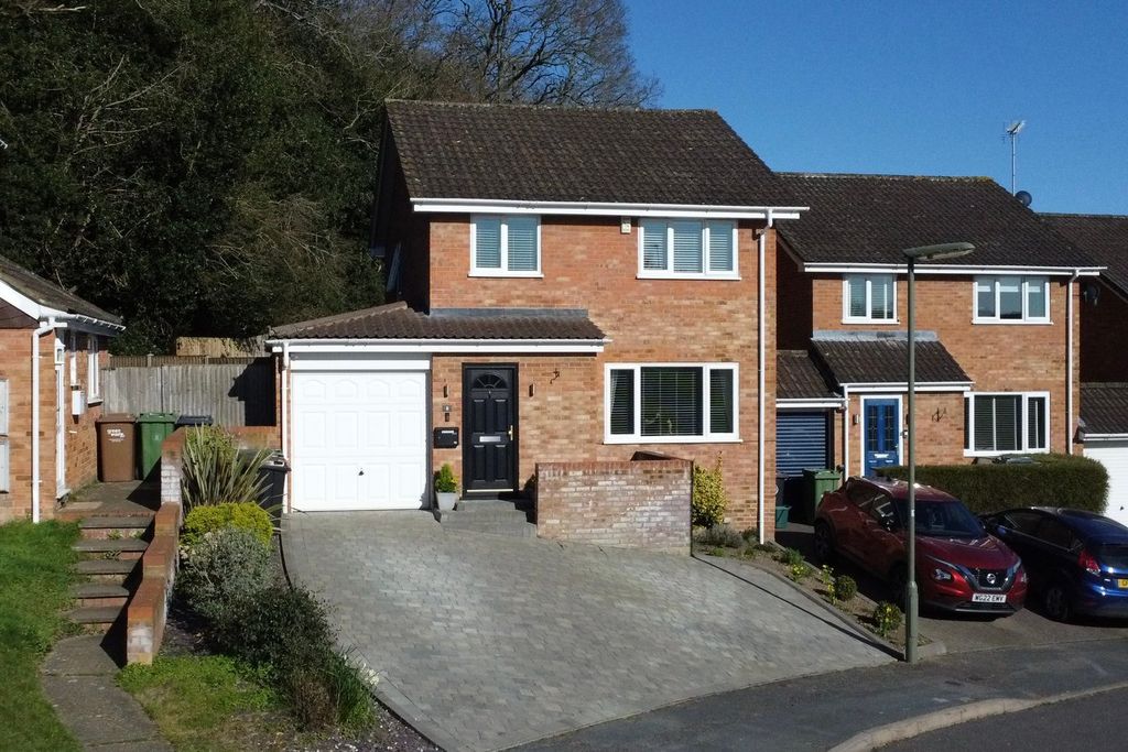 Property photo 1 of 18