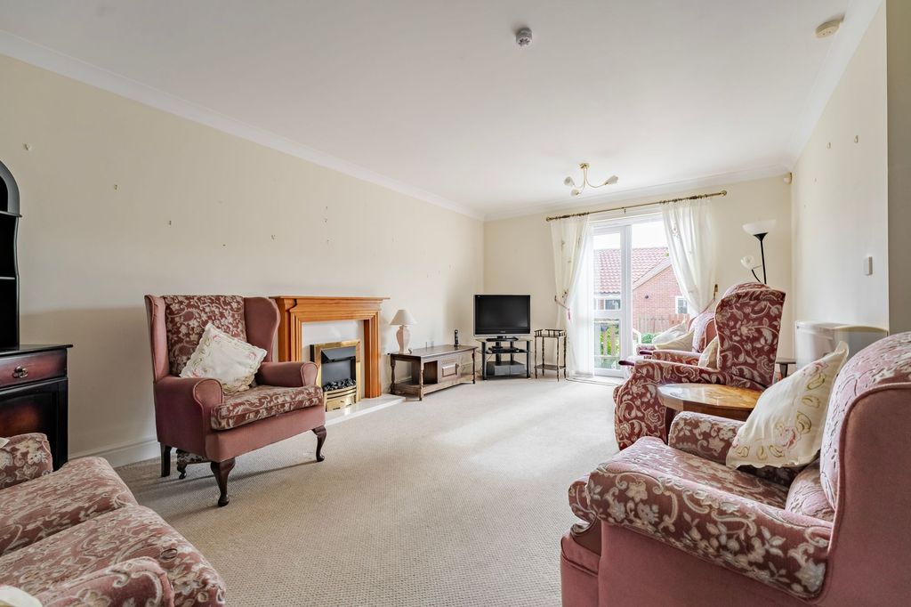 Property photo 2 of 16