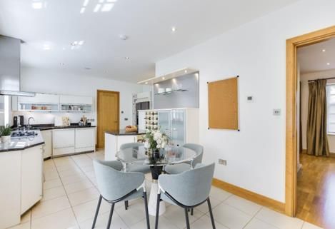 Property photo 3 of 8 Kitchen.Png