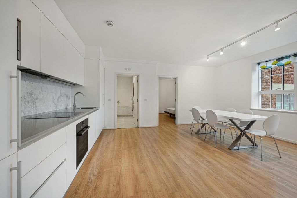 Property photo 1 of 9 4 The Regent Loft...