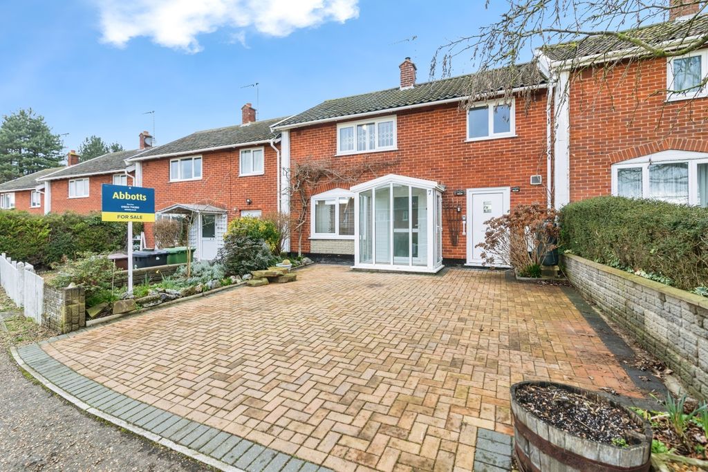 Property photo 1 of 20 Front