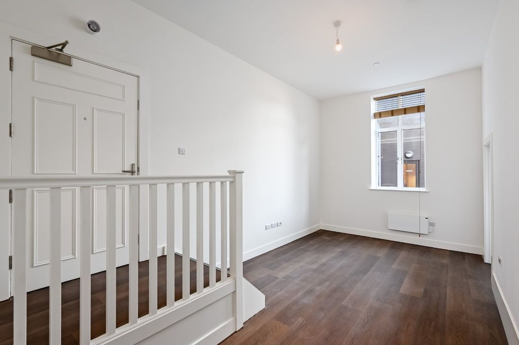 Property photo 3 of 11 Picture No. 06