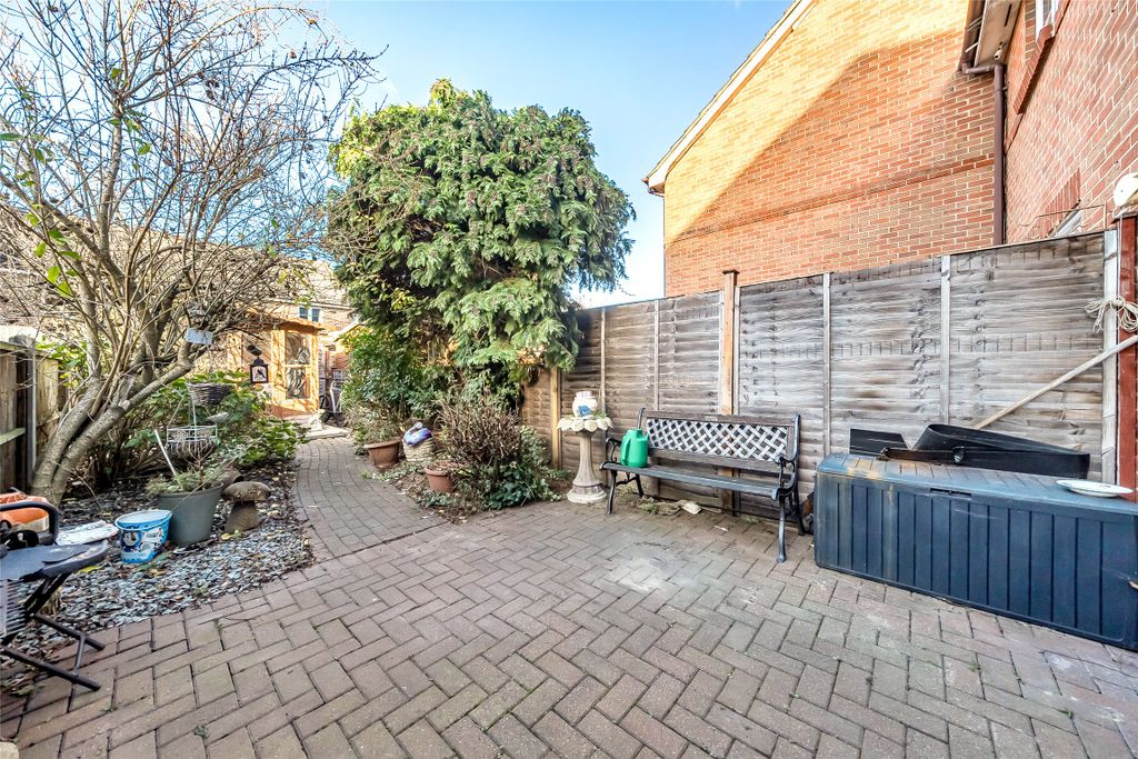 Property photo 2 of 11 Picture No. 04