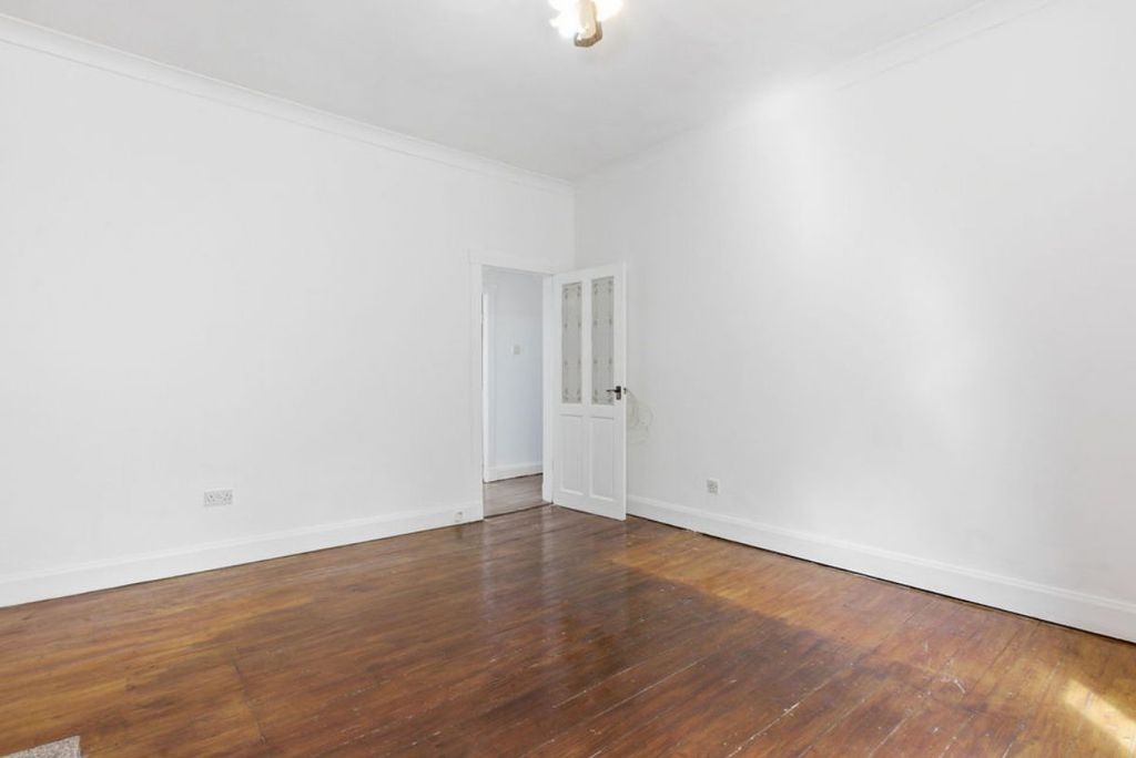 Additional image 13 of 2 bed flat for saleLime Road, Tamfourhill, Falkirk FK1