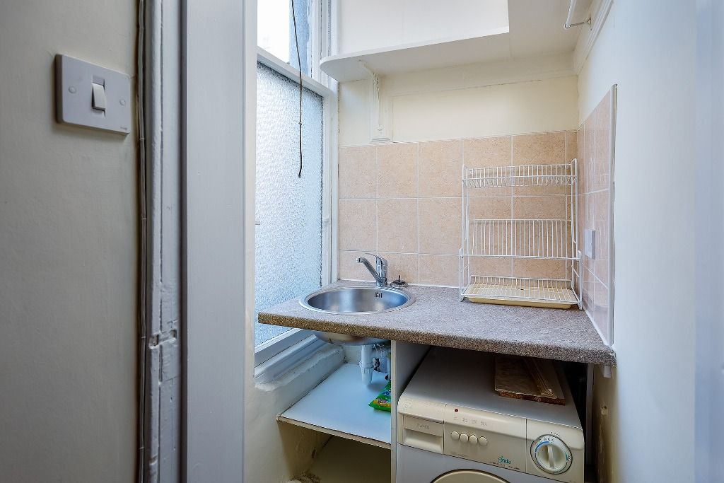 Property photo 3 of 8 Photo 3