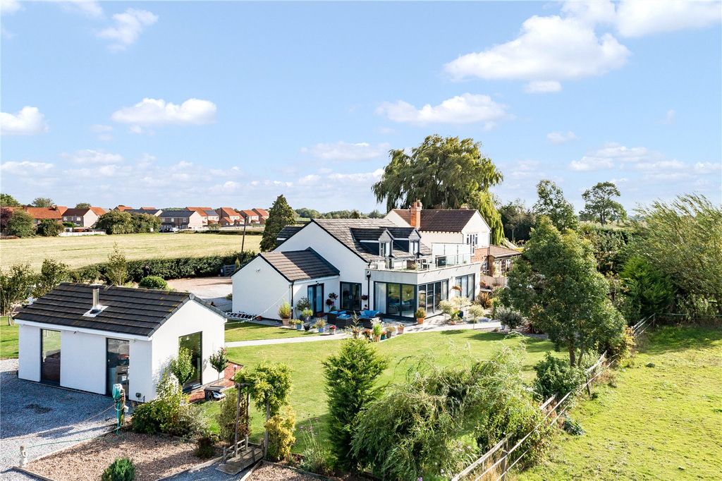 Property photo 1 of 18 Picture No. 03