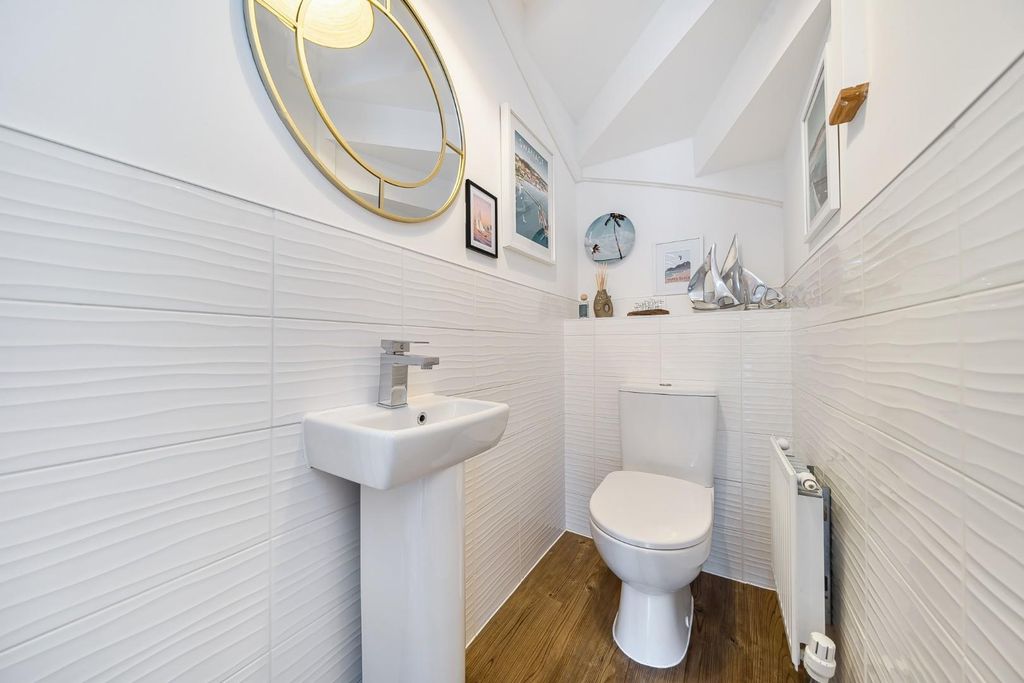 Property photo 2 of 14 1-69d4Df7Ea4Ef2-1436326-8-69ce7F47A8252-1.Jpg