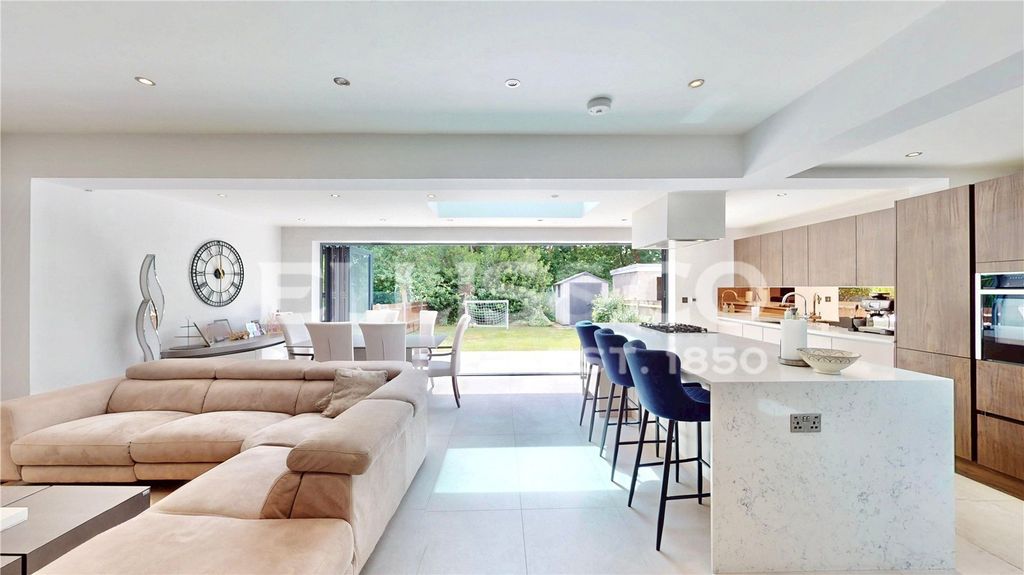 Property photo 3 of 28 Picture No. 28