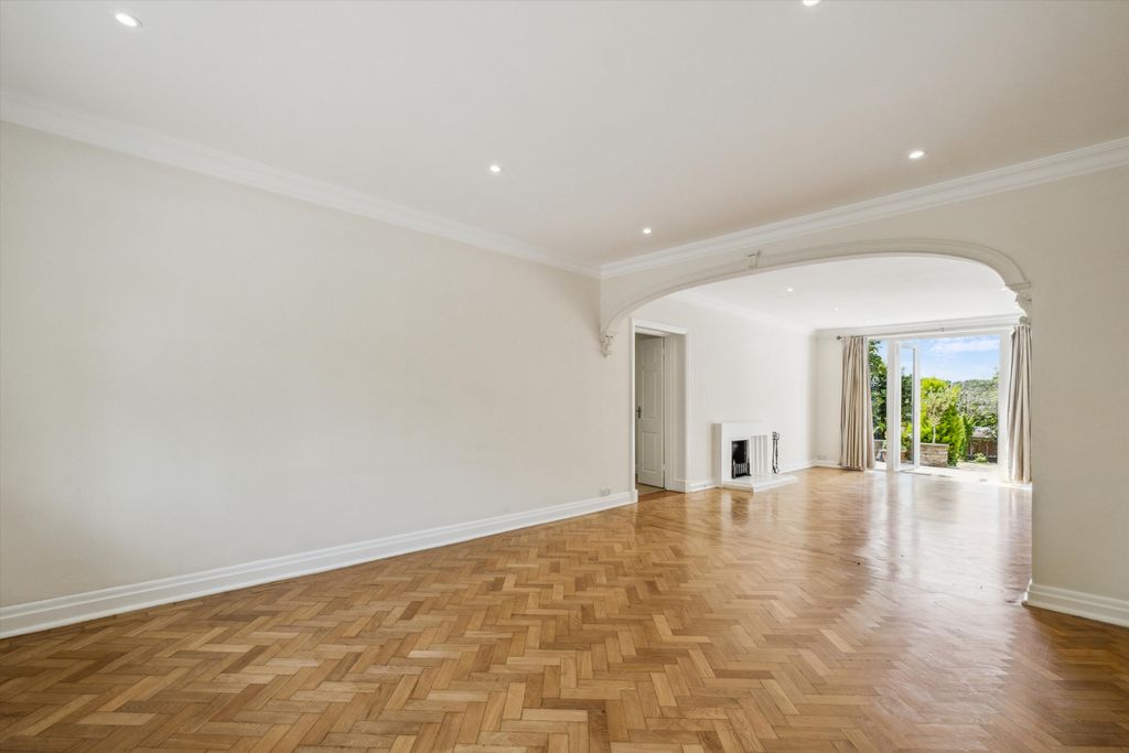 Property photo 1 of 21 Image