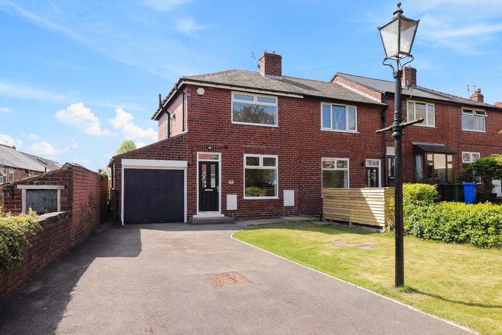 Property photo 1 of 32 Front
