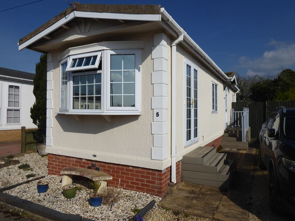 Property photo 1 of 24