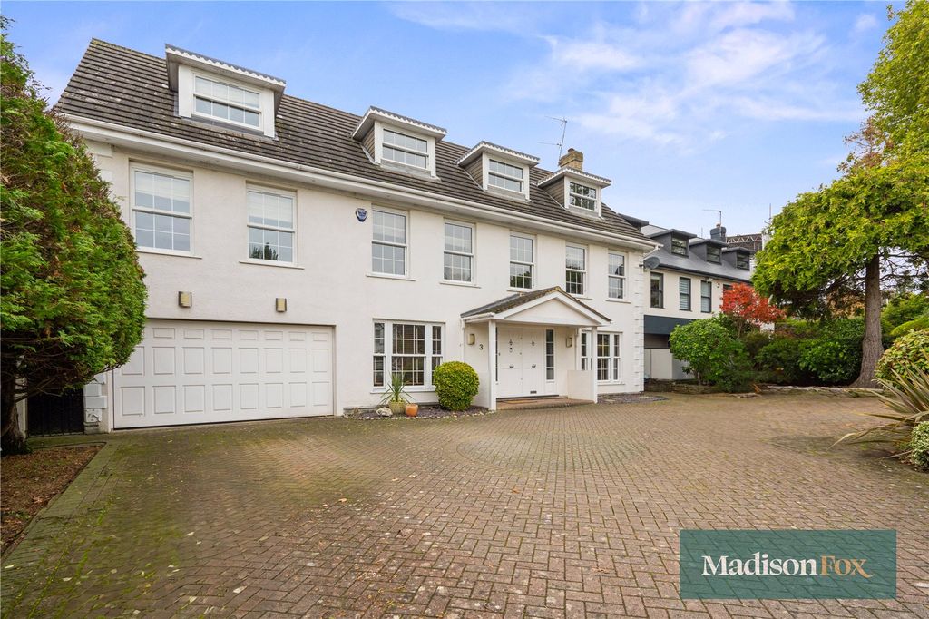 Property photo 1 of 50 Picture No. 53