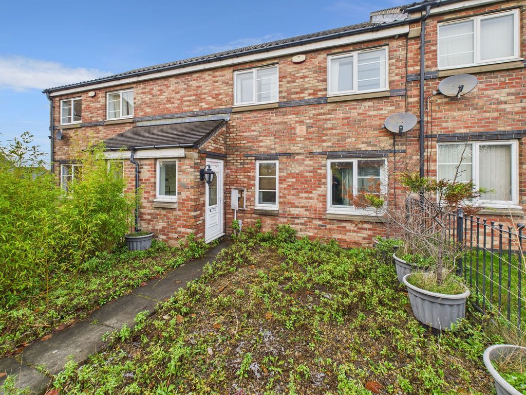 Property photo 1 of 12 External