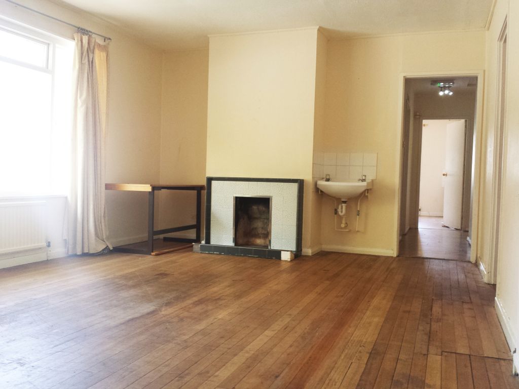 Property photo 2 of 9