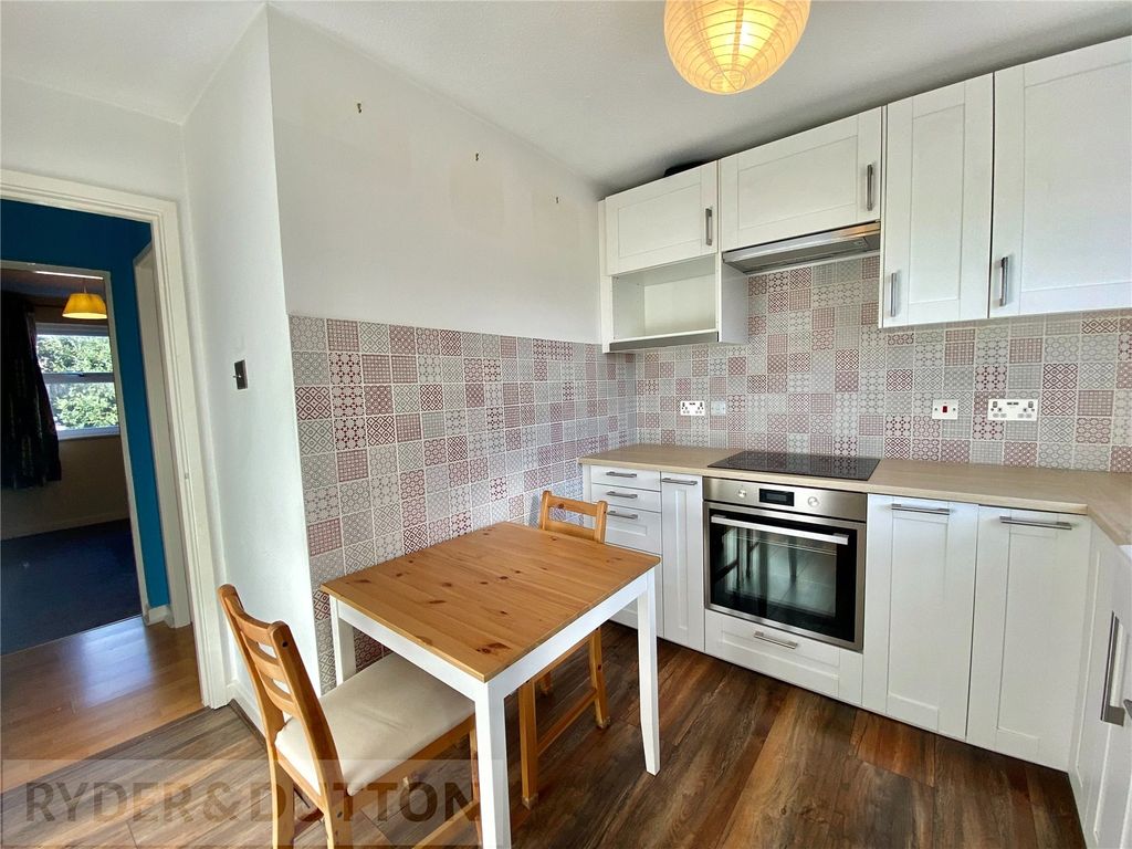 Property photo 3 of 13 Kitchen