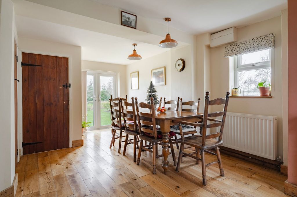 Property photo 3 of 30