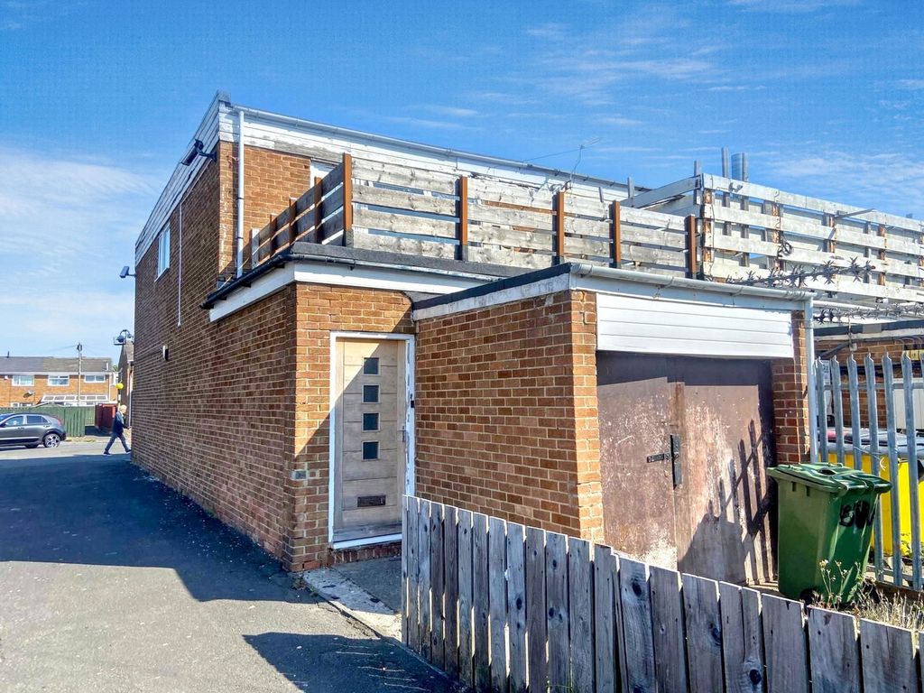 Property photo 1 of 5