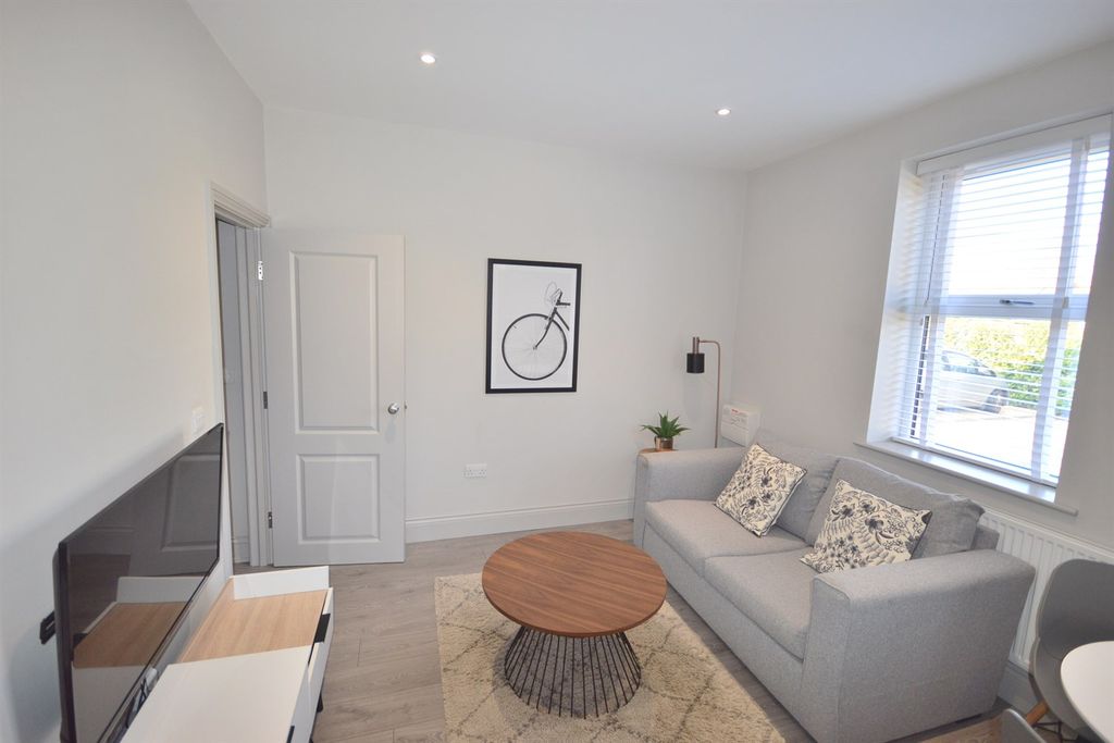 Property photo 2 of 5 Lounge