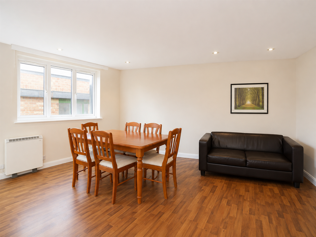 Property photo 1 of 4 Dining Room