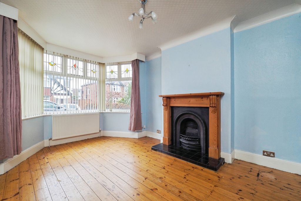 Property photo 3 of 22 Pbox-Img.Jpg