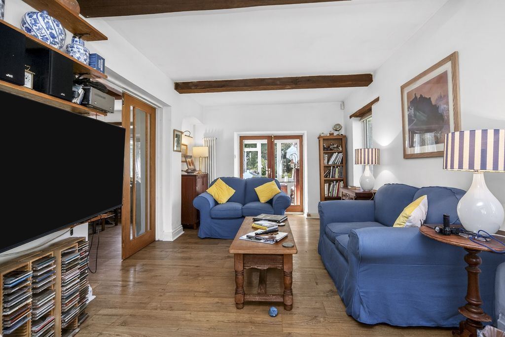 Property photo 2 of 25