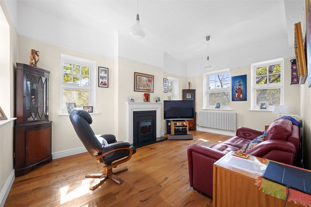 Property photo 2 of 18 Picture No. 07
