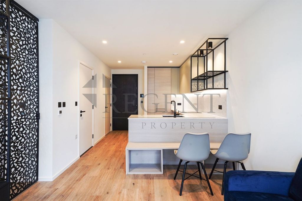 Property photo 3 of 16 Open Plan