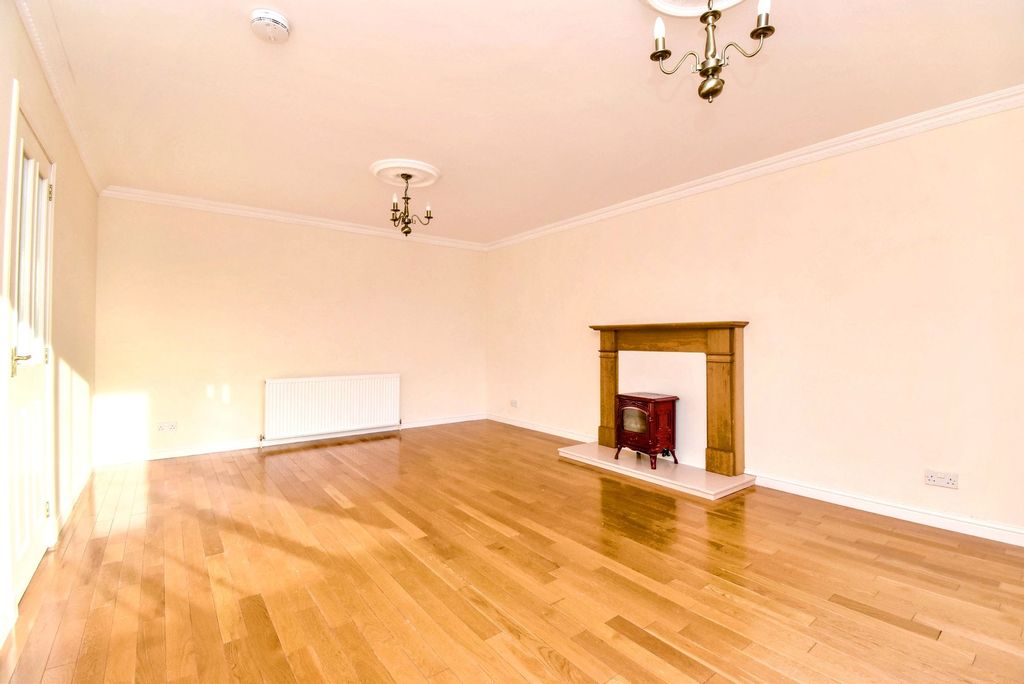 Property photo 3 of 17 Lounge Angle 2