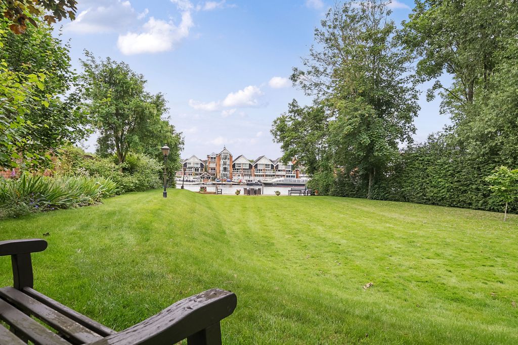 Property photo 2 of 36 Picture No. 66