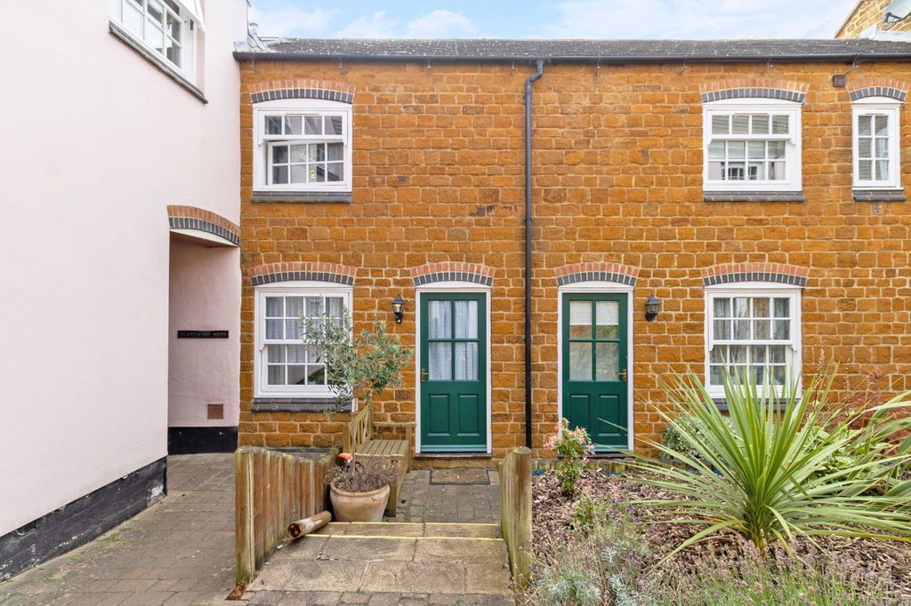 Property photo 1 of 22