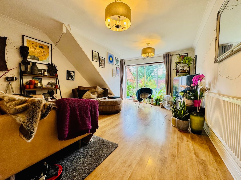 Property photo 3 of 9