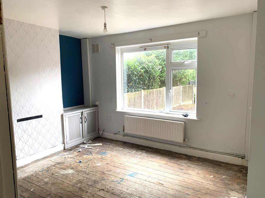 Property photo 3 of 10 525