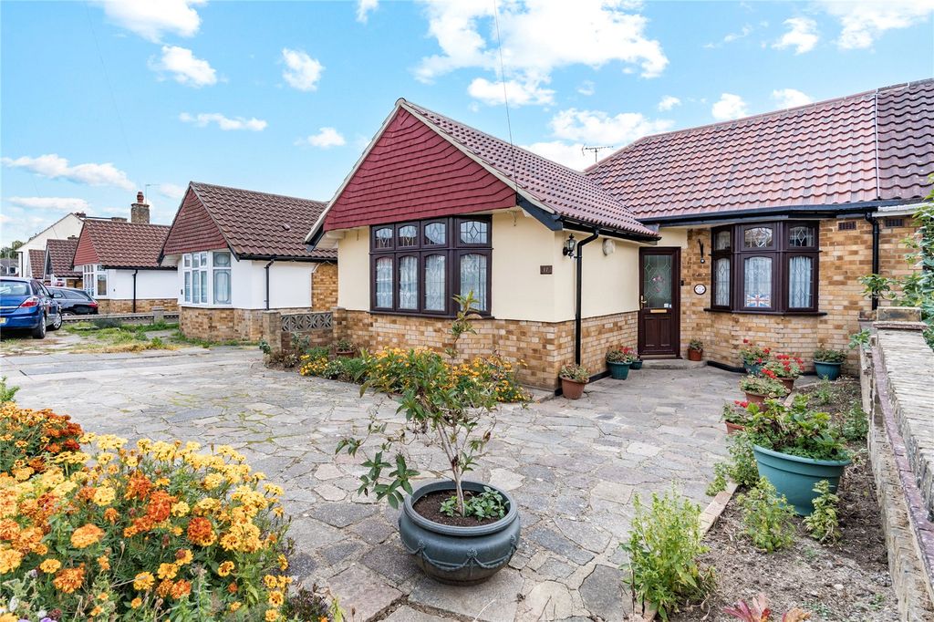 Property photo 2 of 15 Front