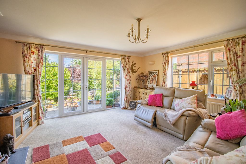 Property photo 2 of 26 5015016