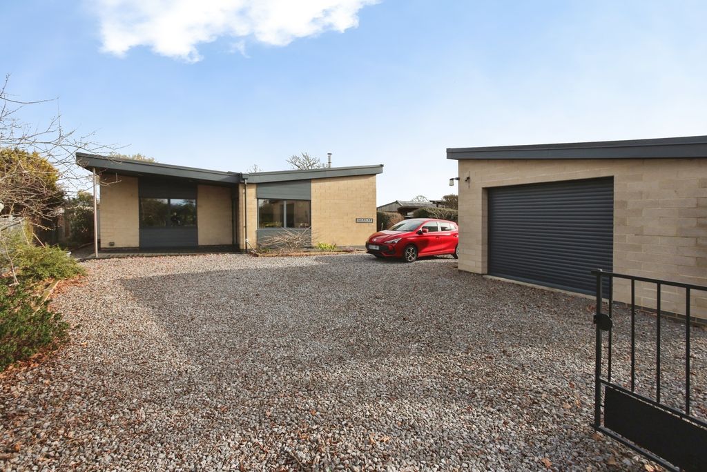 Property photo 1 of 17 Pbox-Img.Jpg