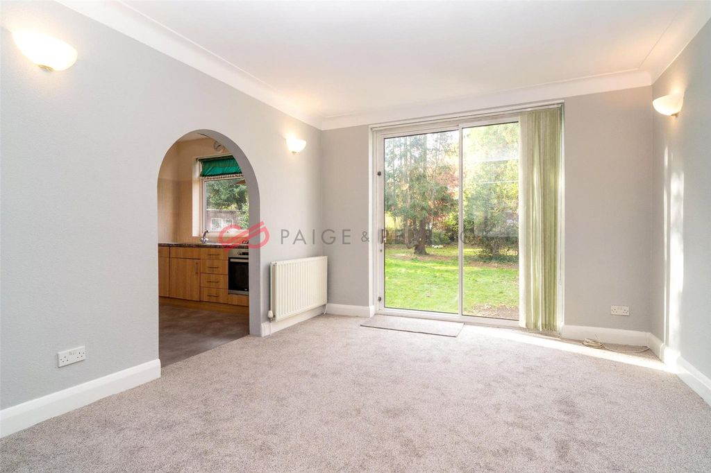 Property photo 1 of 16 Picture No. 10