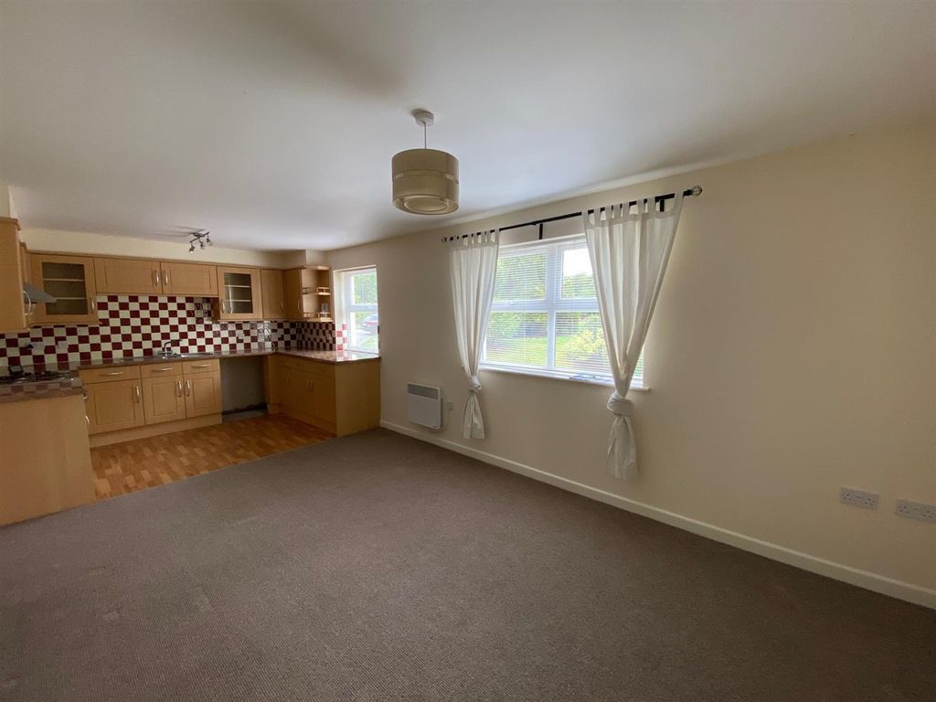 Property photo 3 of 6 Living Room.Jpg