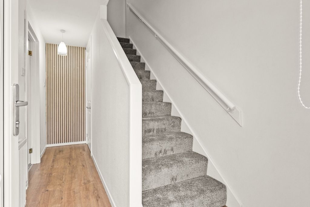 Property photo 2 of 27 5257654