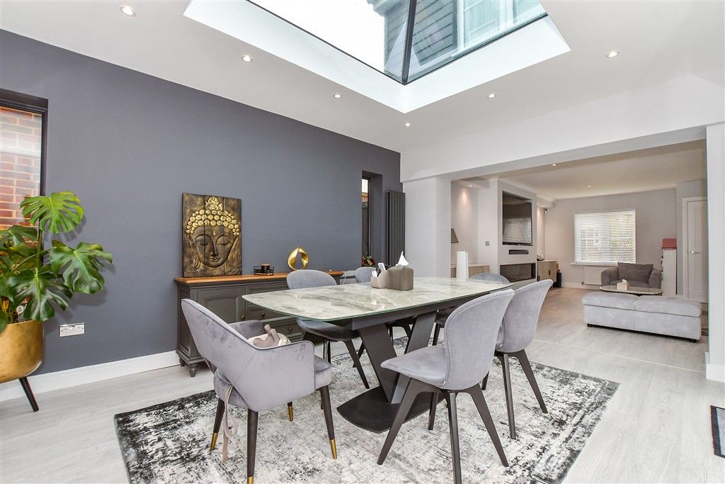 Property photo 2 of 12 Dining Area