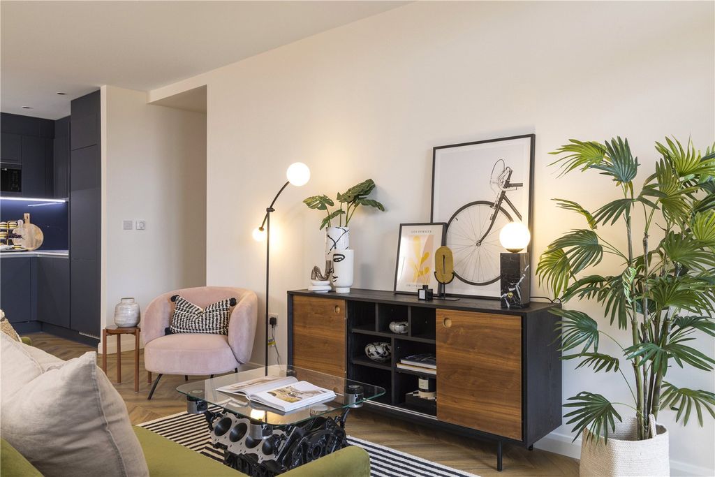 Property photo 3 of 15 Living